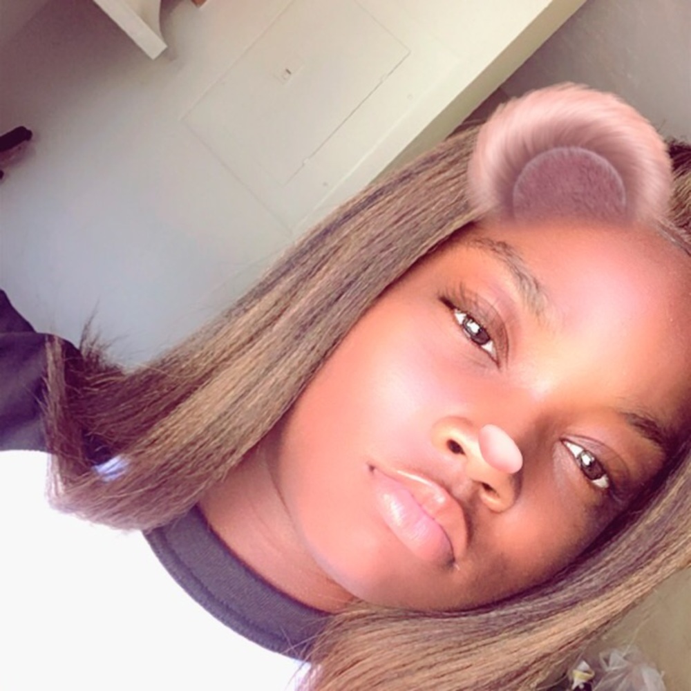 Meet your Posher, Niesha